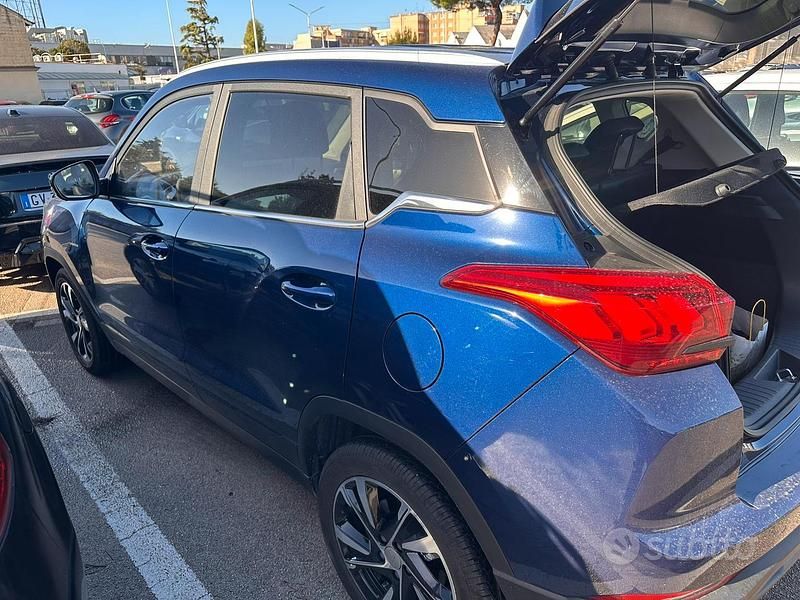 Usata EVO Evo 5 127 CV (93 kW) 2024 Blu SUV