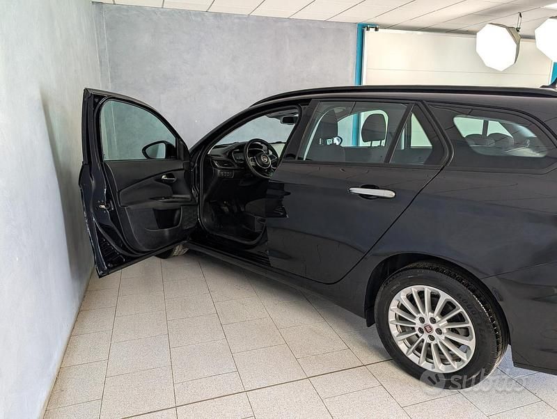 Usata Fiat Tipo Life 95 CV (69 kW) 2022 Nero Berlina