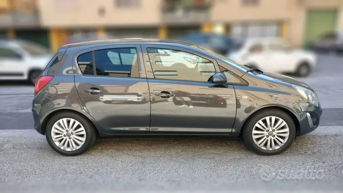 Usata Opel Corsa 86 CV (63 kW) 2014 Grigio Utilitaria