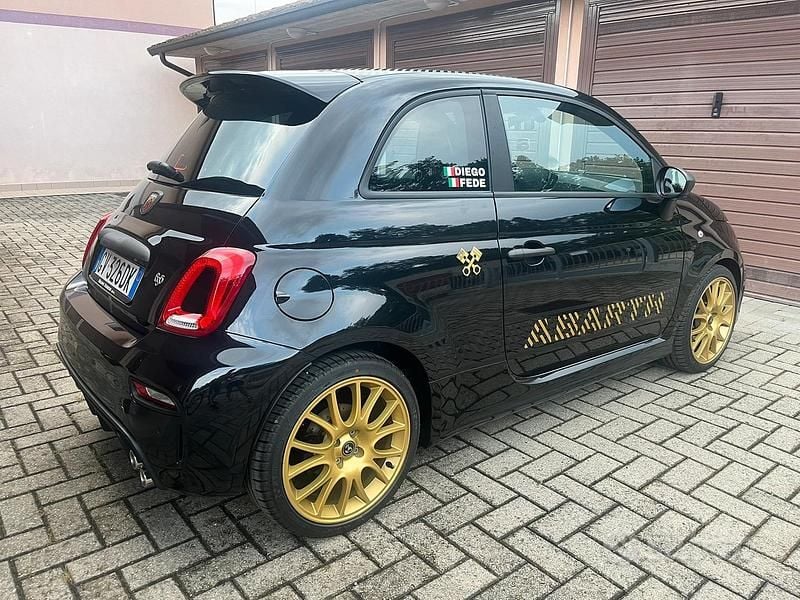 Usata Abarth 695 180 CV (132 kW) 2024 Utilitaria