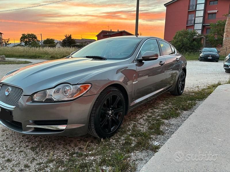Usata Jaguar XF 2011 Grigio Berlina