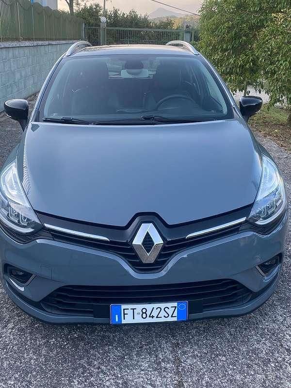 Usata Renault Clio GrandTour 122 CV (89 kW) 2019 Grigio Station wagon
