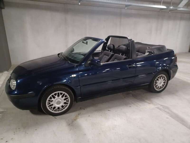 Blu/azzurro Usata 2000 VW Golf Cabriolet Trendline Cabrio | 7900 € (Buon prezzo) - Immagine 1/4