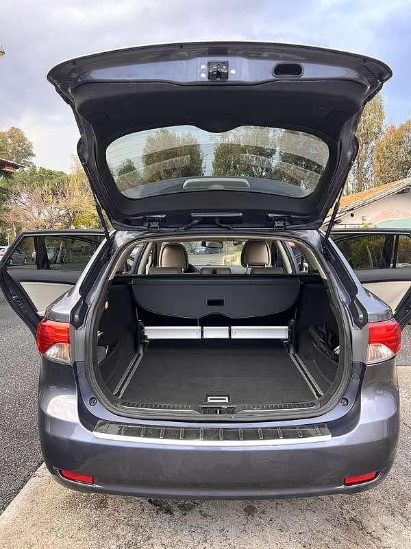 Usata Toyota Avensis Lounge 124 CV (91 kW) 2013 Station wagon