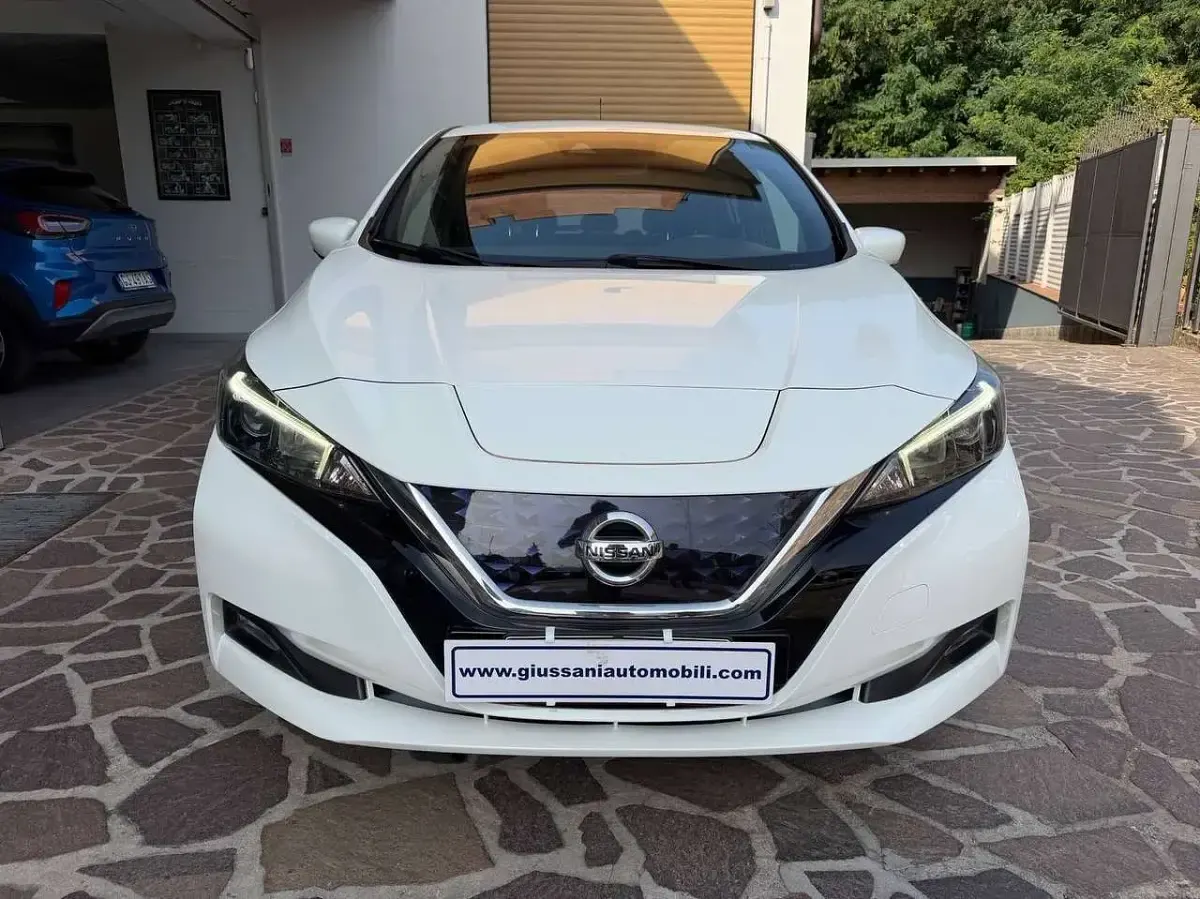 Usata Nissan Leaf Acenta 89 kW (122 CV) 2021 Bianco Utilitaria