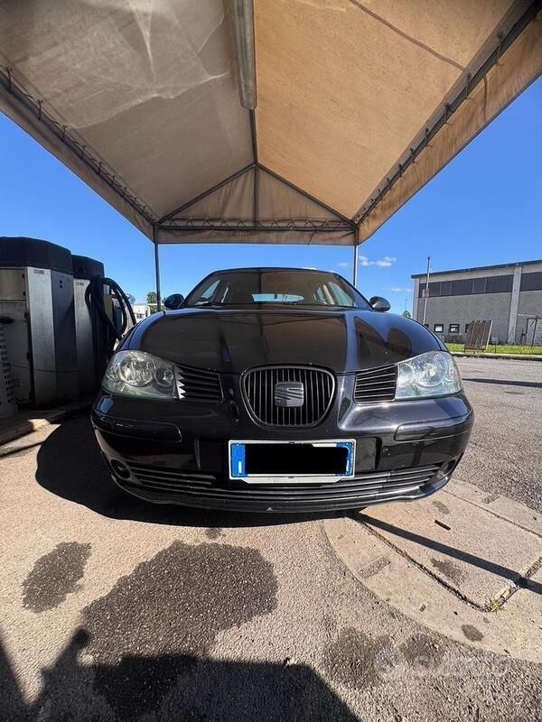 Nero Usata 2003 Seat Ibiza Sport Due volumi | 1300 € (Super prezzo) - Immagine 1/4