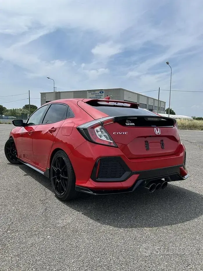 Usata Honda Civic 182 CV (133 kW) 2017 Rosso Berlina