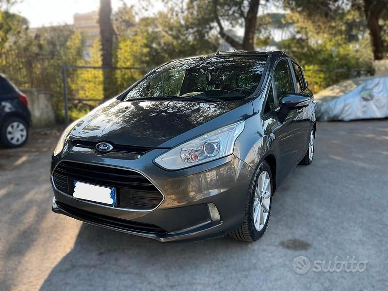 Usata Ford B-MAX Titanium 90 CV (66 kW) 2016 Grigio Monovolume