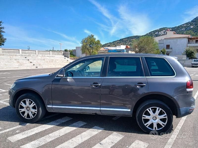 Grigio Usata 2007 VW Touareg SUV | 2500 € - Immagine 1/4