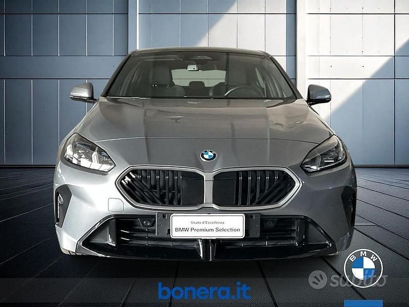 Usata BMW 120 M Sport 163 CV (119 kW) 2025 Grigio Utilitaria