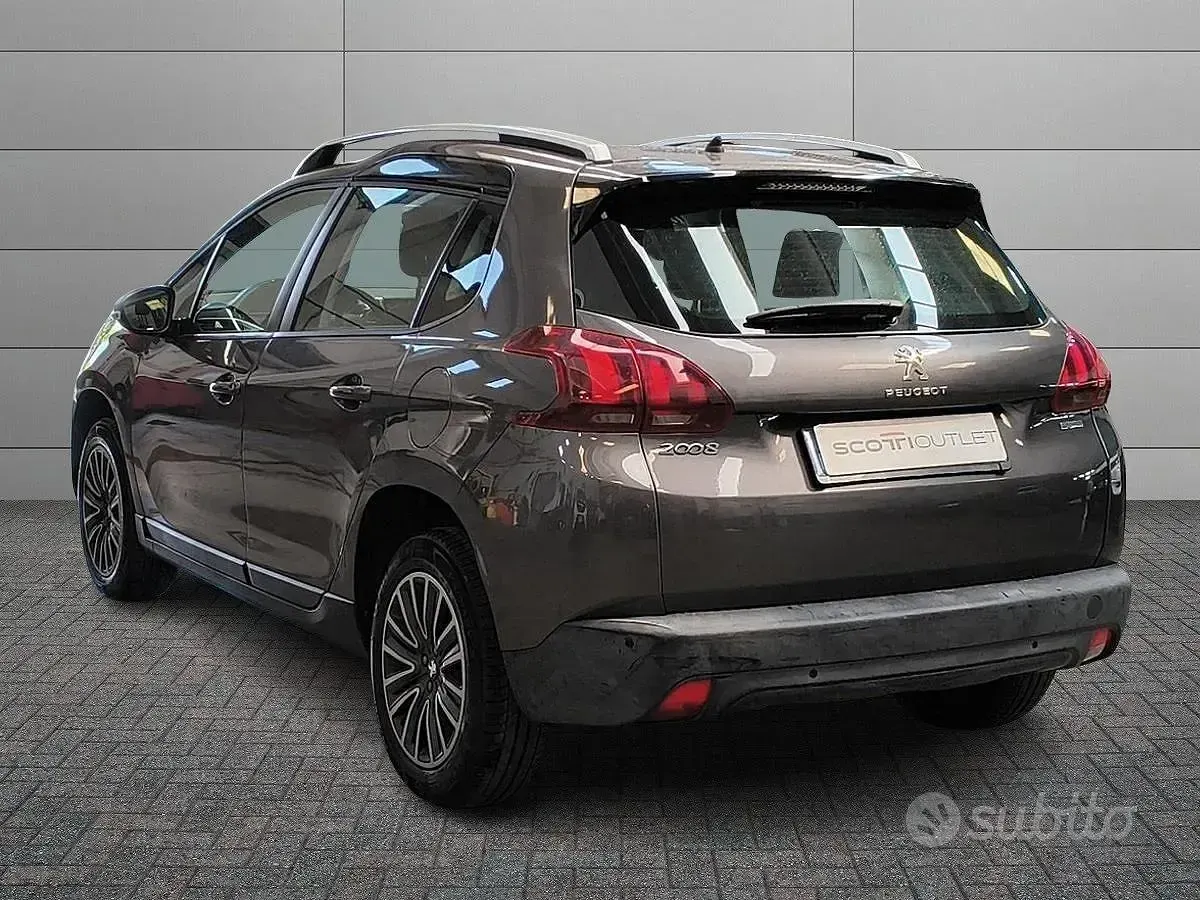 Usata Peugeot 2008 Active 82 CV (60 kW) 2016 Grigio SUV