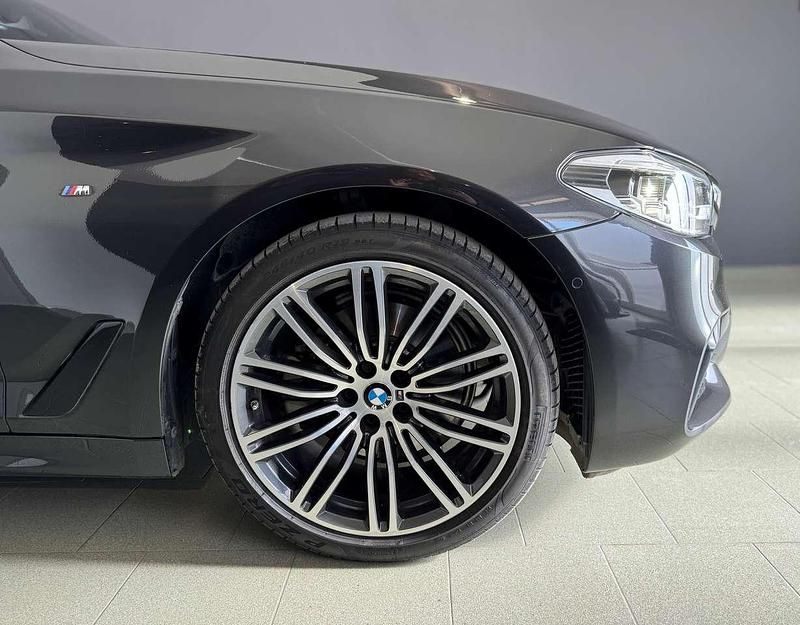 Usata BMW 520 M Sport 190 CV (139 kW) 2019 Sophistograu brillanteffekt Berlina
