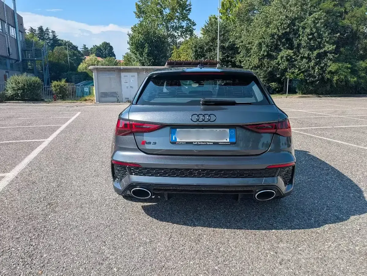 Usata Audi RS3 Sportback Design 400 CV (294 kW) 2023 Grigio Utilitaria