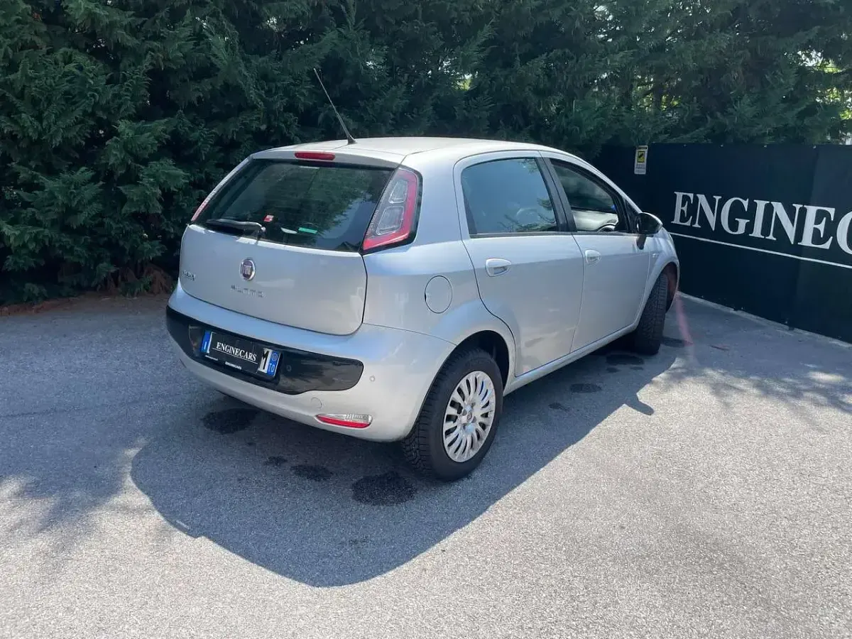 Usata Fiat Punto Evo Active 69 CV (50 kW) 2011 Grigio impeccabile Utilitaria