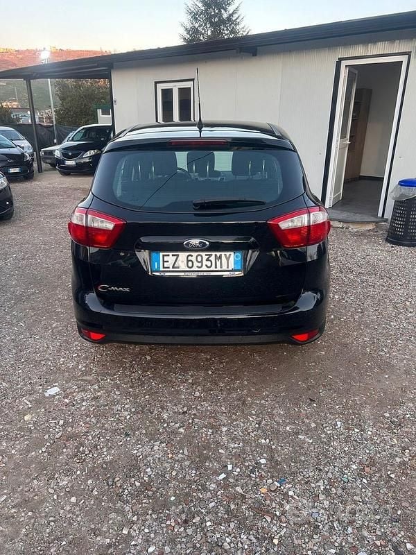 Usata Ford C-MAX Titanium 120 CV (88 kW) 2015 Nero Monovolume