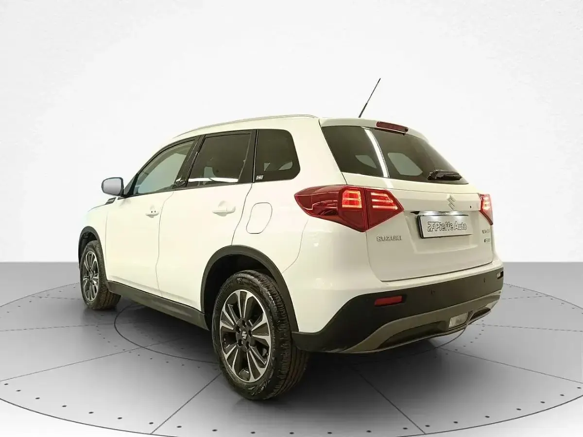 Usata Suzuki Vitara 129 CV (94 kW) 2020 Bianco SUV