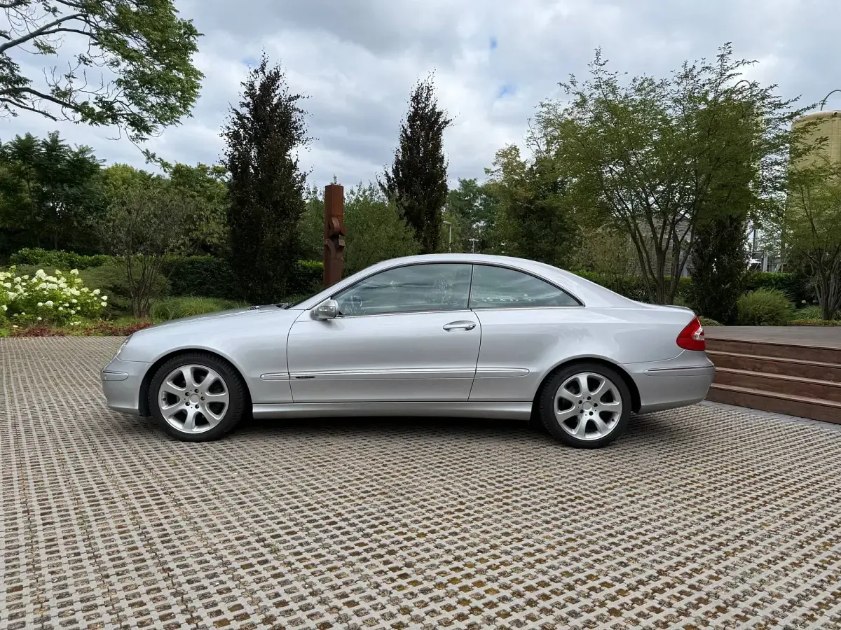 Usata Mercedes CLK320 218 CV (160 kW) 2002 Argento Coupé