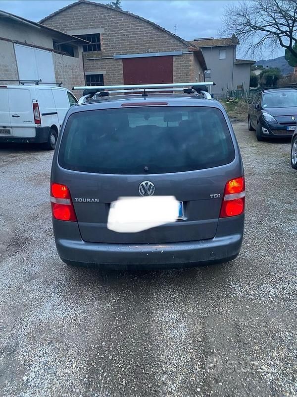 Usata VW Touran 105 CV (77 kW) 2006 Grigio Monovolume