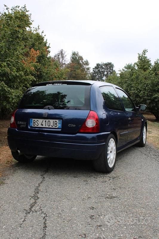 Usata Renault Clio II R.S. 169 CV (124 kW) 2000 Blu Berlina
