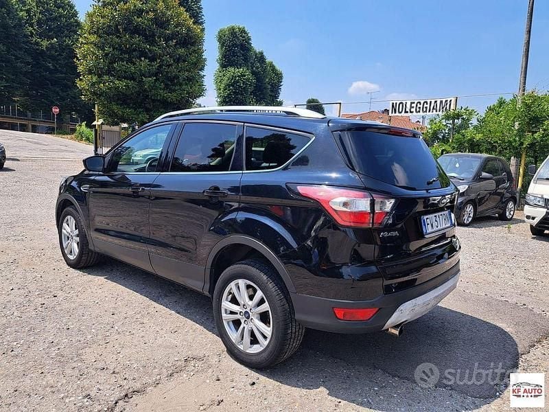 Usata Ford Kuga Titanium S 120 CV (88 kW) 2019 Nero SUV