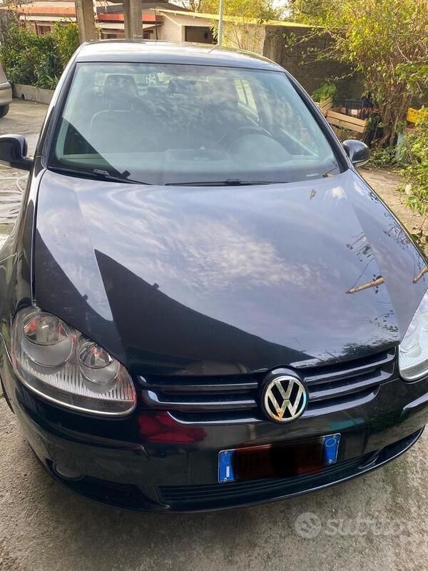 Usata VW Golf V 105 CV (77 kW) 2007 Nero Utilitaria