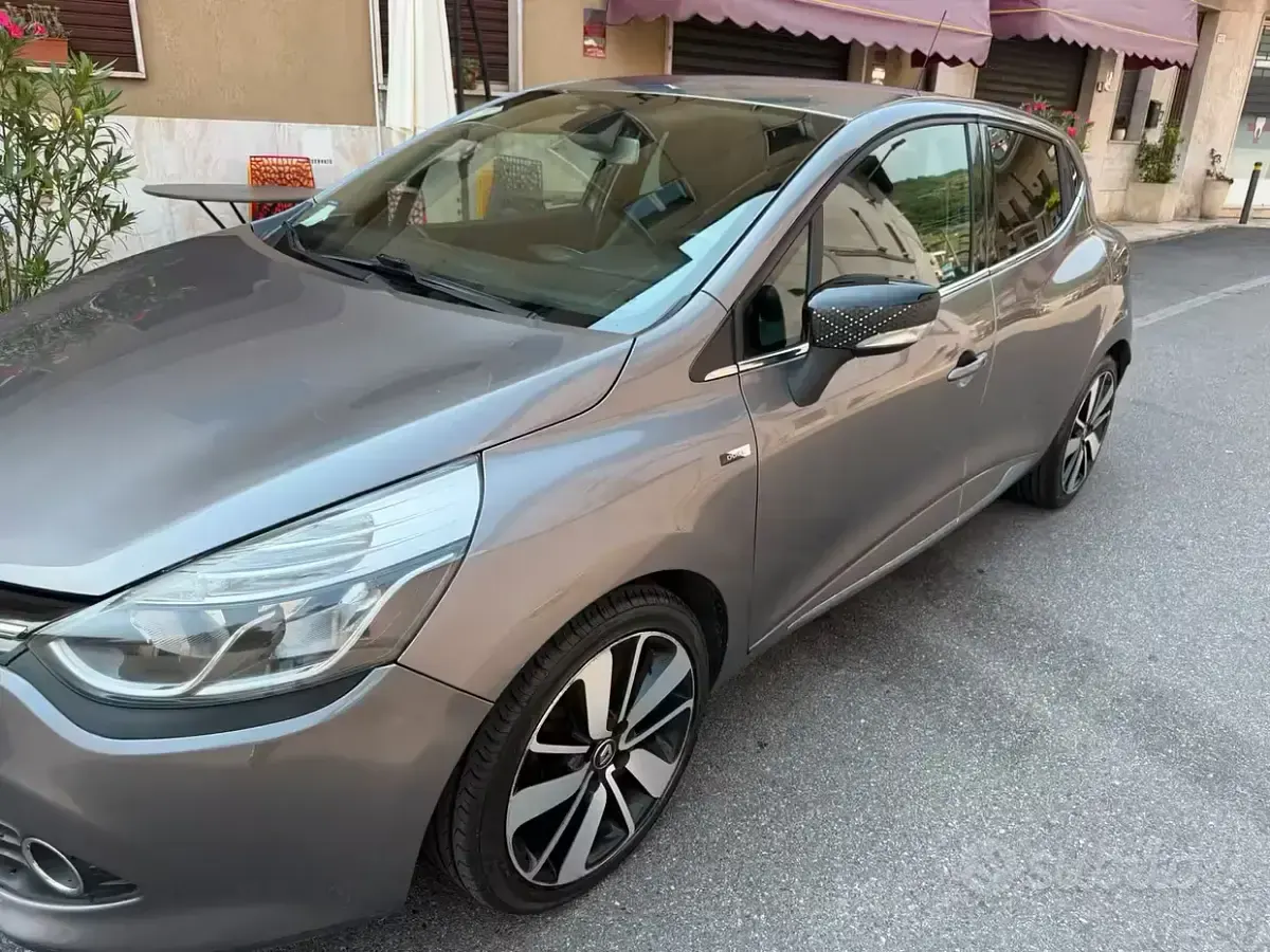 Usata Renault Clio IV 90 CV (66 kW) 2015 Grigio Berlina