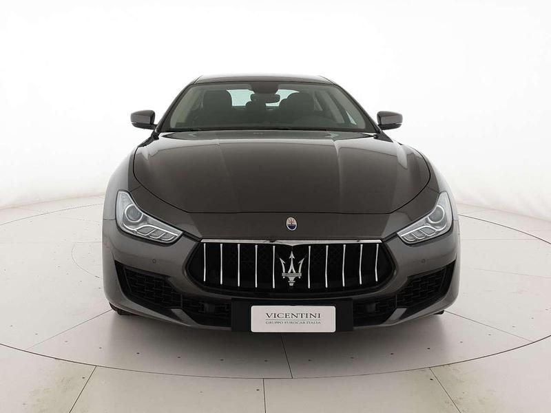 Usata Maserati Ghibli 330 CV (242 kW) 2021 Grigio metallizzato scuro Berlina