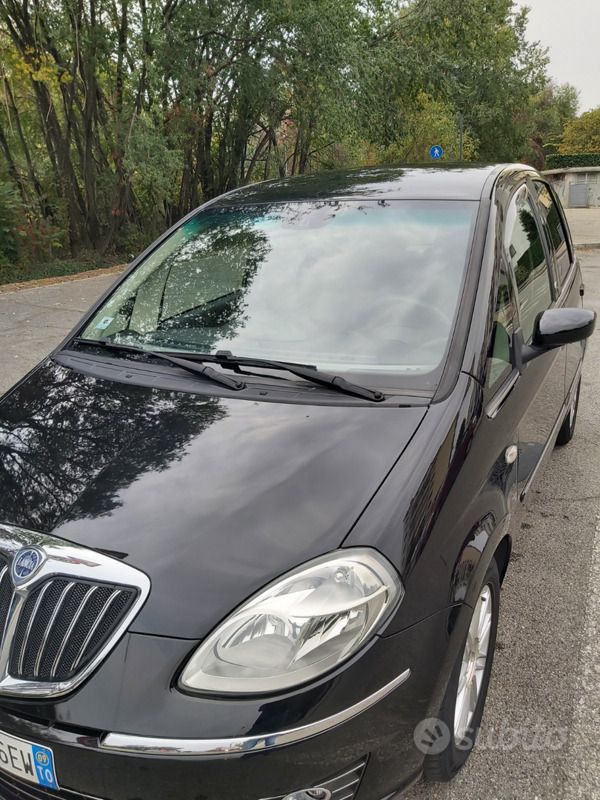 Usata Lancia Musa 77 CV (56 kW) 2009 Nero Monovolume