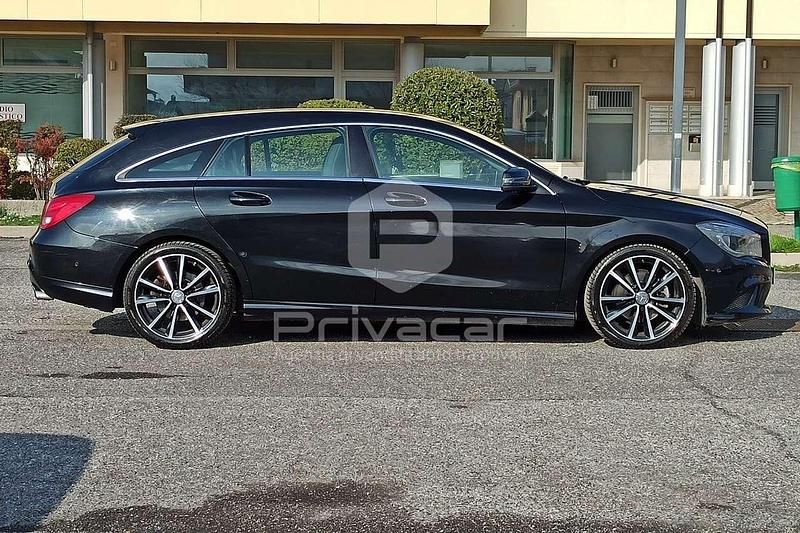 Usata Mercedes CLA220 Executive 177 CV (130 kW) 2015 Nero Berlina