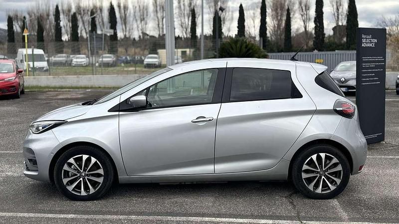 Usata Renault Zoe Intens 50 kW (69 CV) 2021 Argento Utilitaria