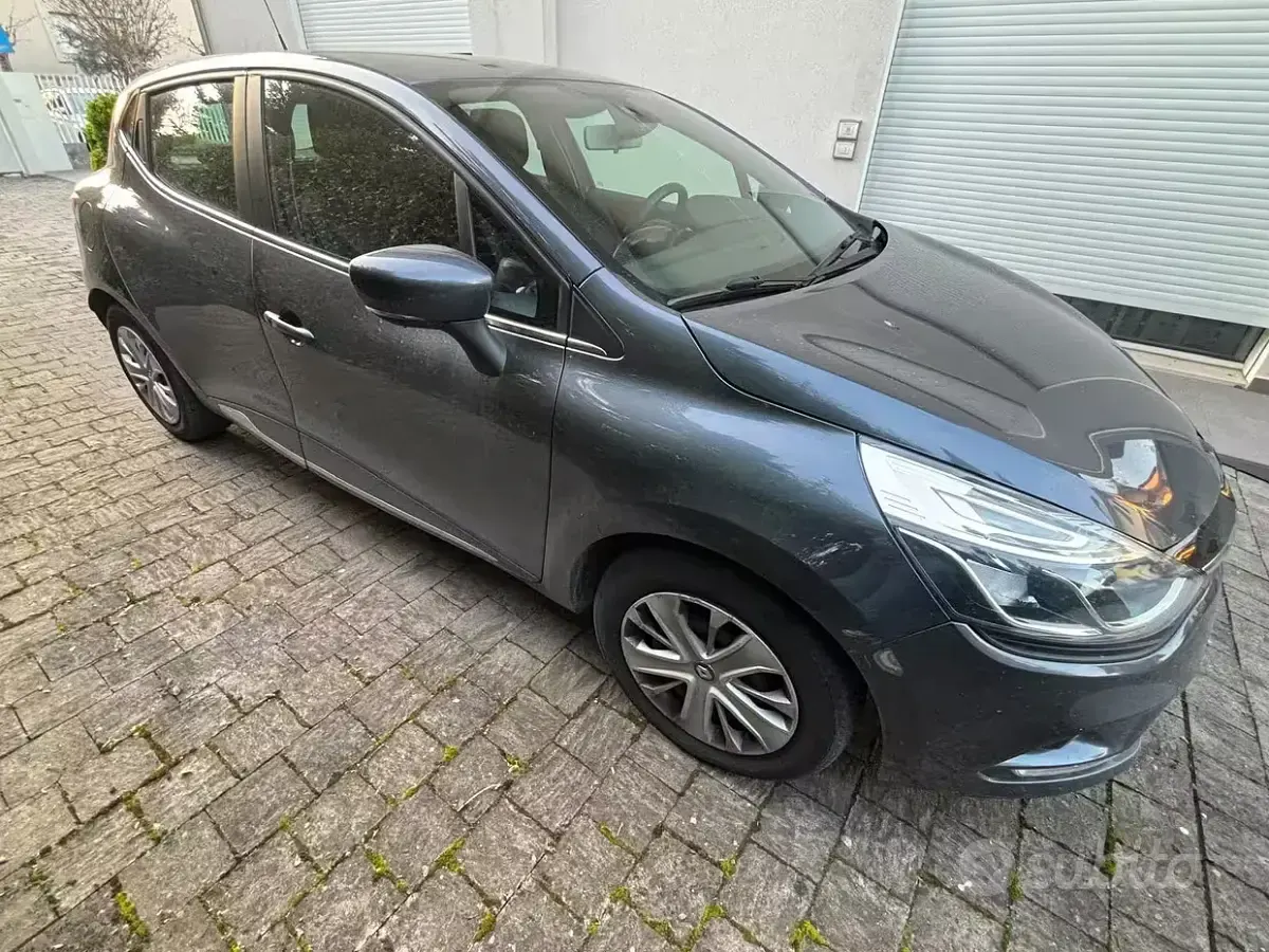 Usata Renault Clio 58 CV (42 kW) 2017 Grigio Utilitaria