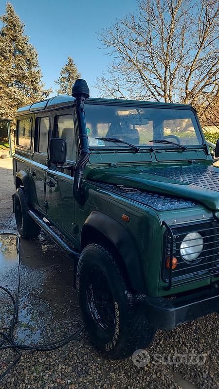 Usata Land Rover Defender 122 CV (89 kW) 2002 Verde SUV