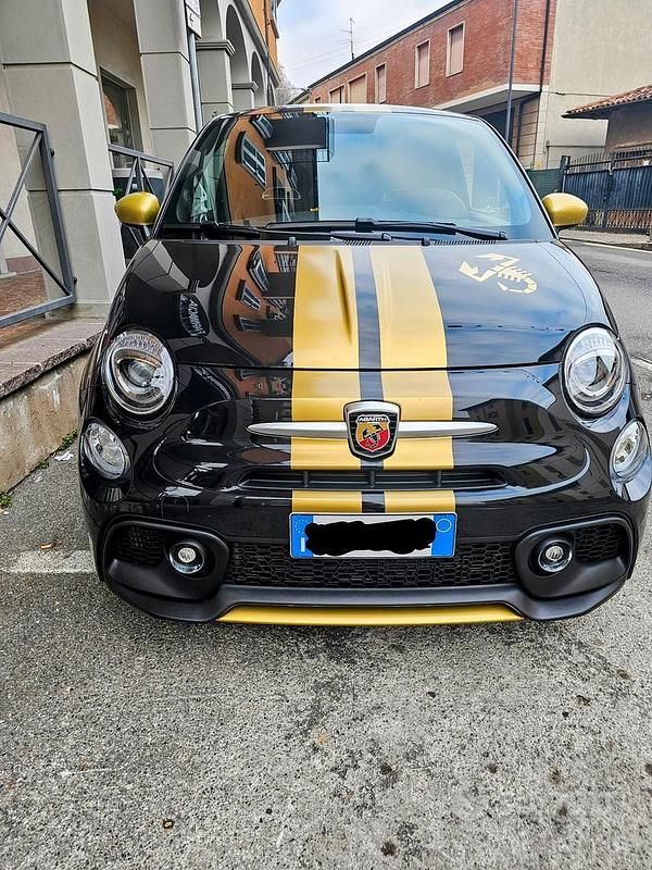 Nero Usata 2022 Abarth 500 Tre volumi | 21.000 € (Molto cara) - Immagine 1/4