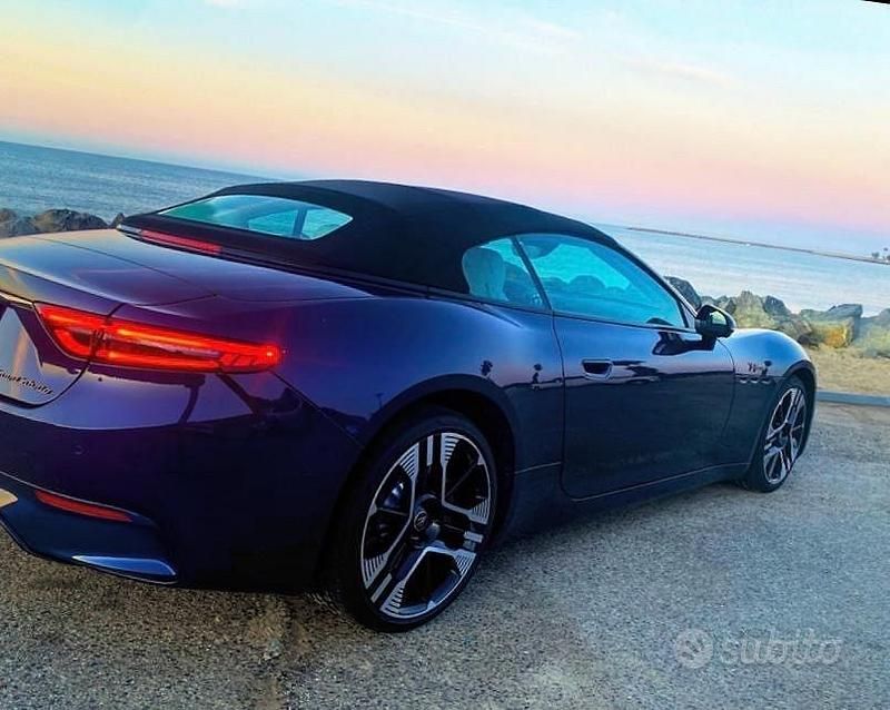 Nuova Maserati GranCabrio 610 kW (830 CV) 2025 Blu Cabrio