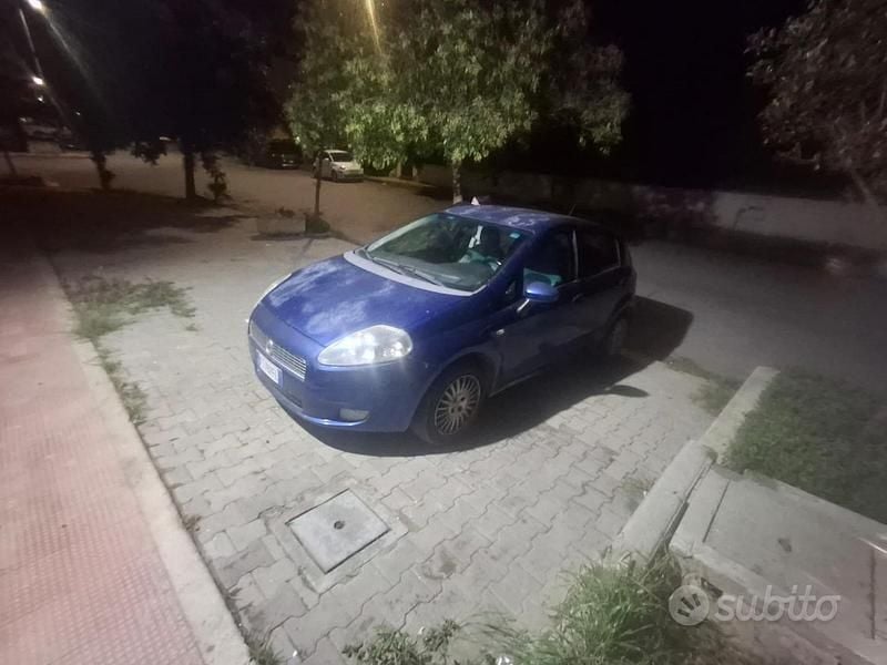 Usata Fiat Punto 75 CV (55 kW) 2007 Blu Berlina