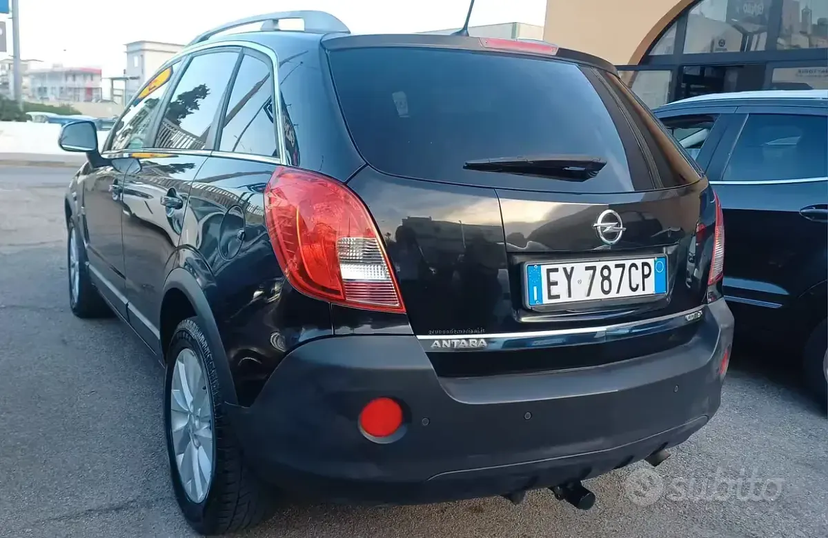 Usata Opel Antara Cosmo 163 CV (119 kW) 2015 Nero SUV