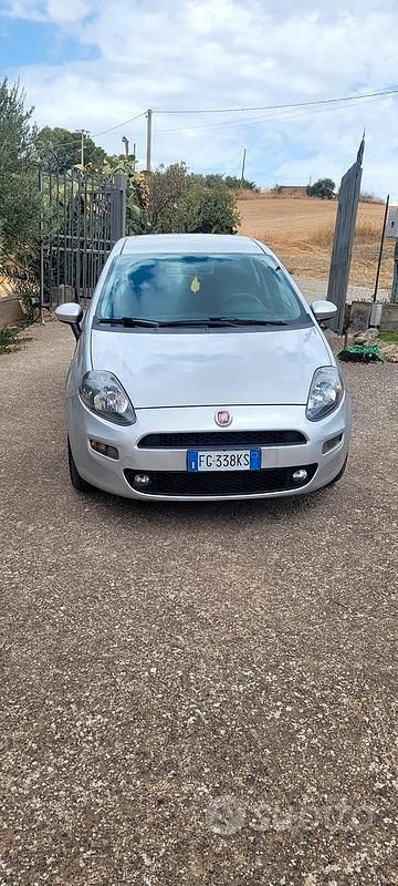 Usata 2015 Fiat Punto Tre volumi | 7500 € - Immagine 1/4