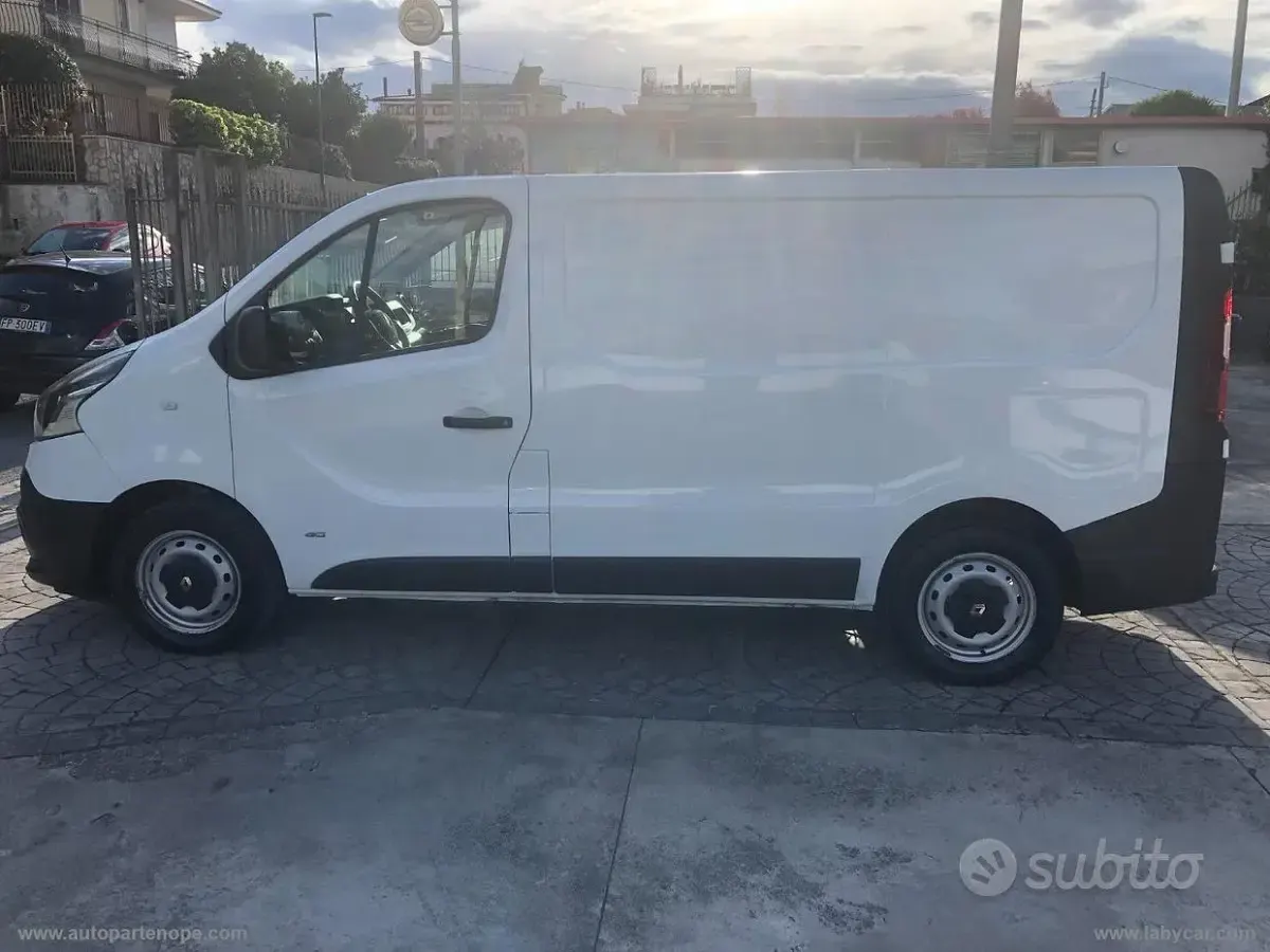 Usata Renault Trafic 125 CV (91 kW) 2017 Bianco Monovolume