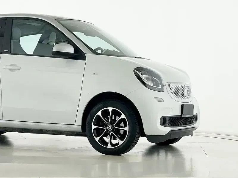 Usata Smart ForFour Passion 71 CV (52 kW) 2014 Bianco Utilitaria