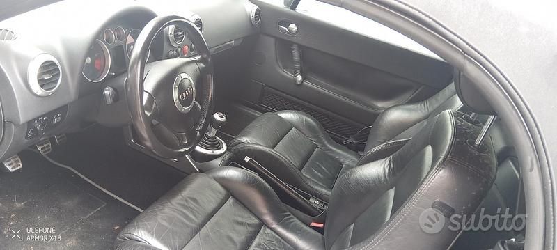 Usata Audi TT Roadster 179 CV (131 kW) 2000 Nero Cabrio