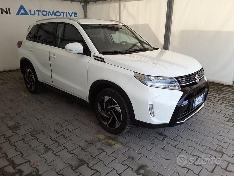 Usata Suzuki Vitara 129 CV (94 kW) 2024 Bianco SUV