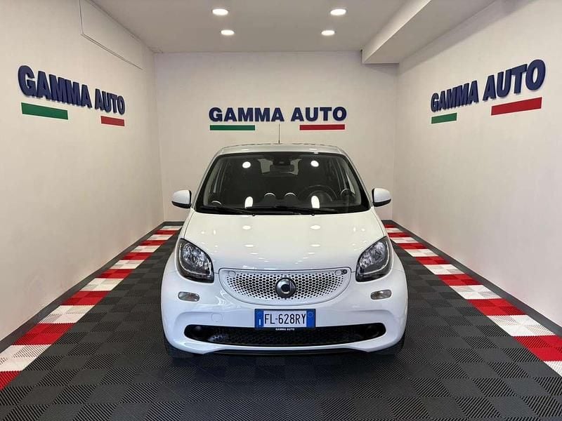 Usata Smart ForFour 71 CV (52 kW) 2017 Bianco Utilitaria