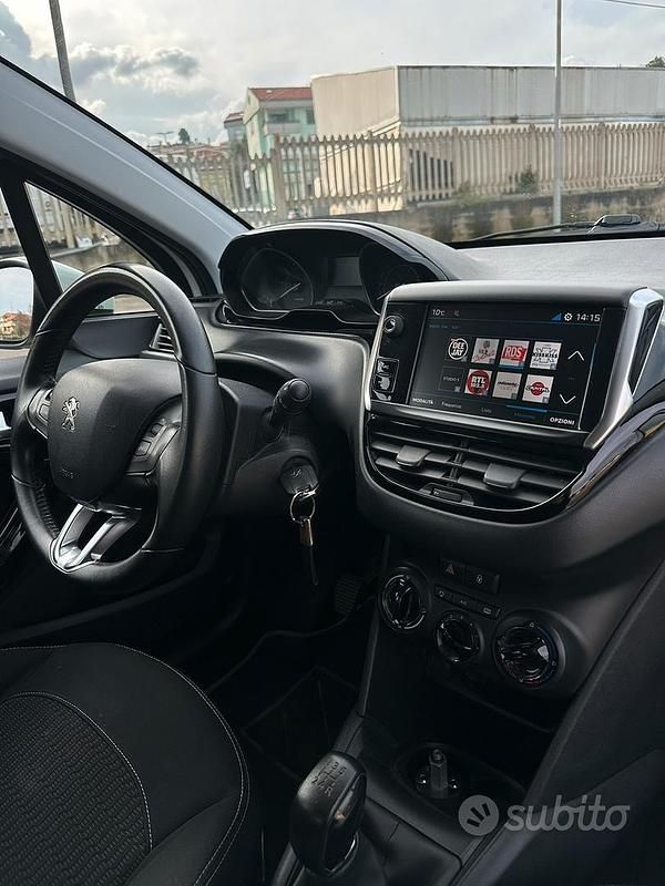 Usata Peugeot 208 82 CV (60 kW) 2017 Bianco Utilitaria