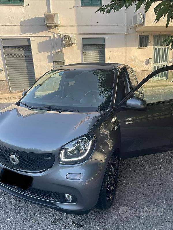Usata Smart ForFour 90 CV (66 kW) 2018 Utilitaria