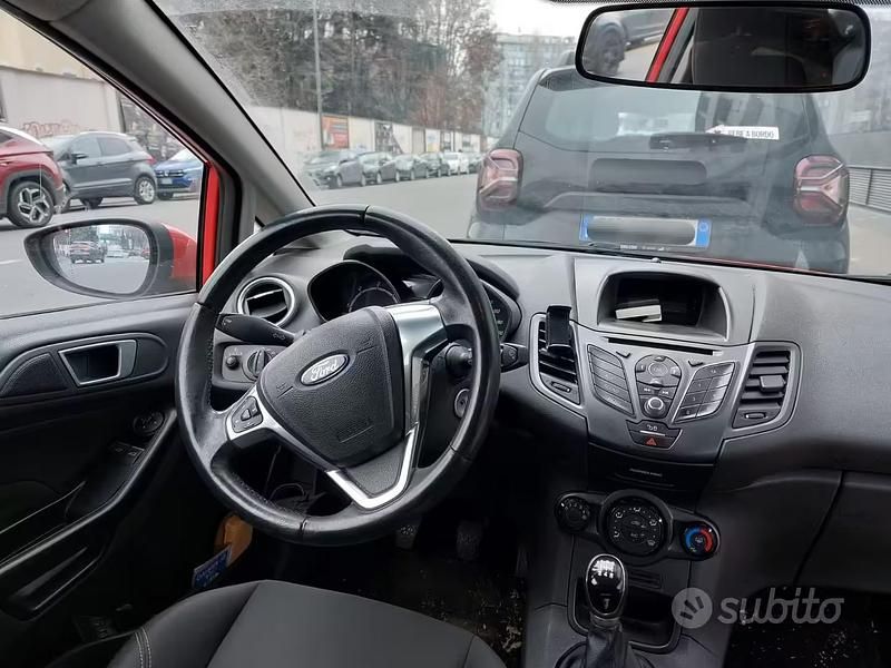 Usata Ford Fiesta 2016 Rosso Berlina