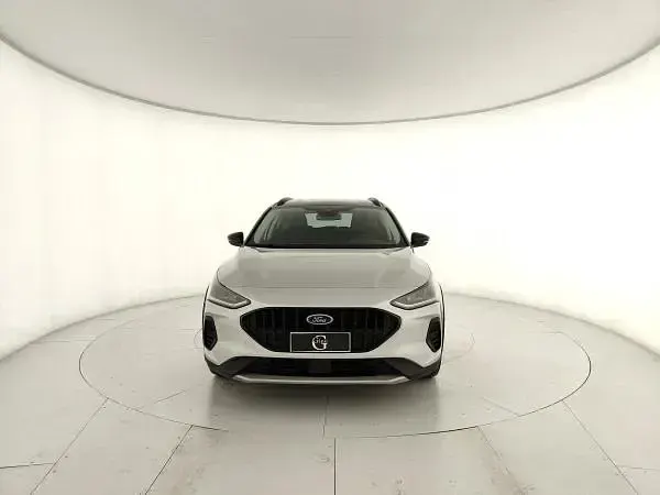 Usata Ford Focus Active 125 CV (91 kW) 2024 Grigio argento metal SUV