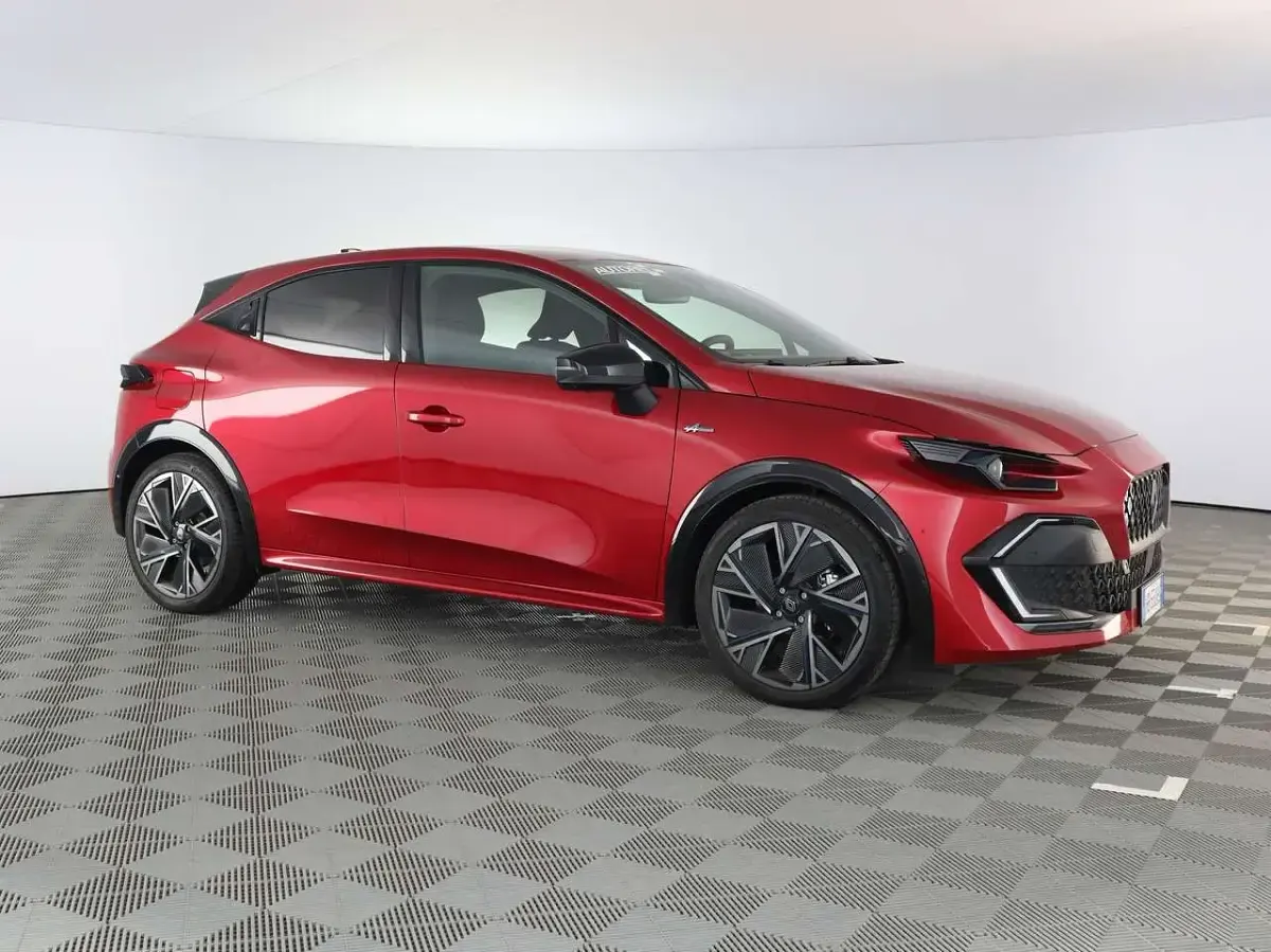 Usata Renault Clio V Esprit Alpine 109 CV (80 kW) 2025 Rosso Berlina