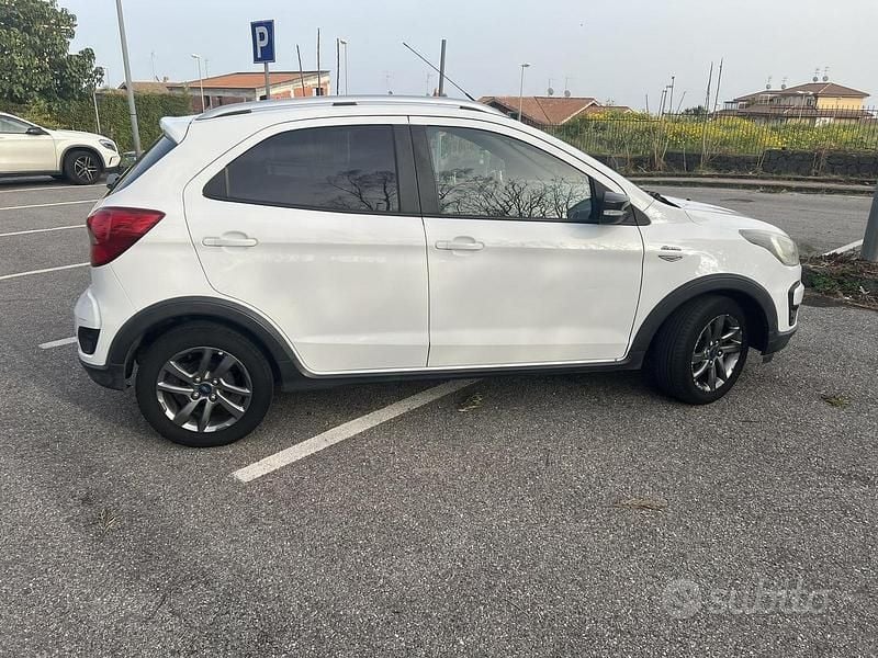 Usata Ford Ka Plus 86 CV (63 kW) 2019 Bianco Utilitaria