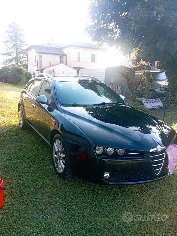 Usata Alfa Romeo 159 170 CV (125 kW) 2011 Nero Berlina