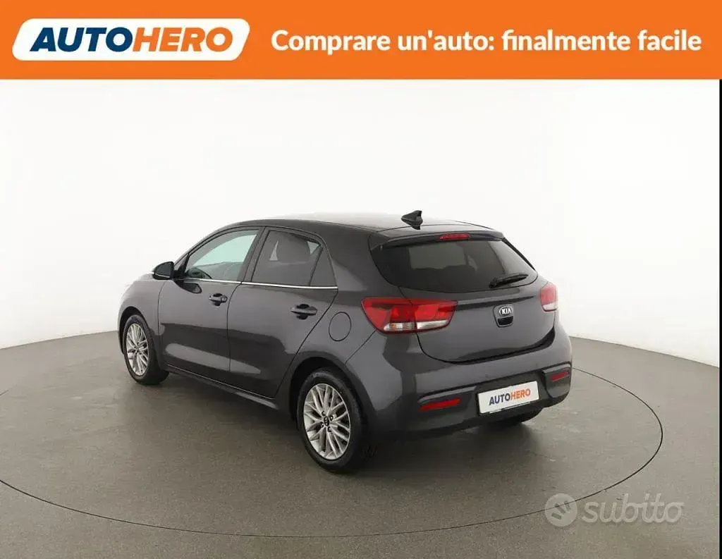 Usata Kia Rio 84 CV (61 kW) 2019 Nero Berlina